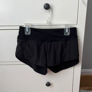 black lululemon speed up 2.5 low rise shorts